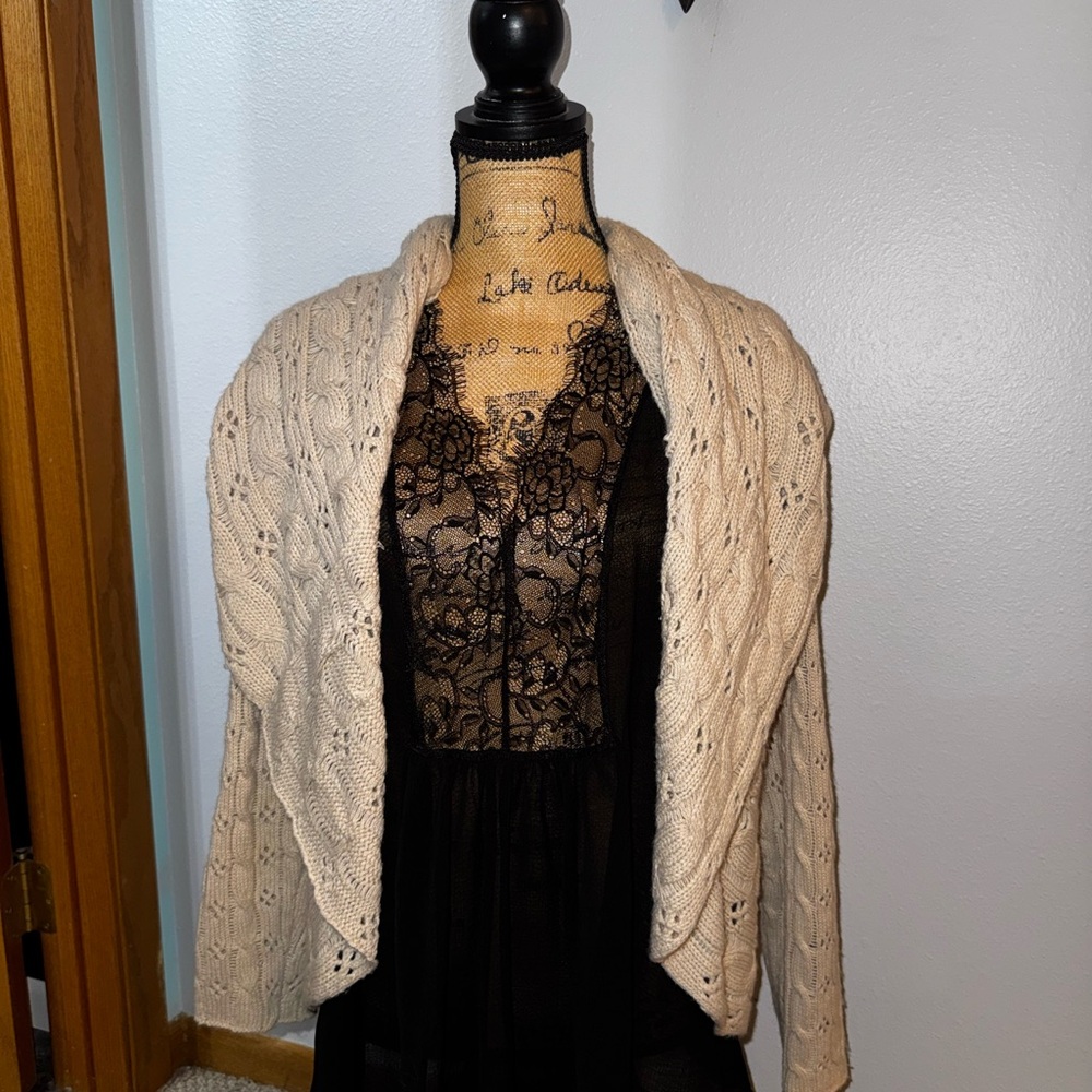 Apt. 9 Cream Open-Front Cable Knit Shrug